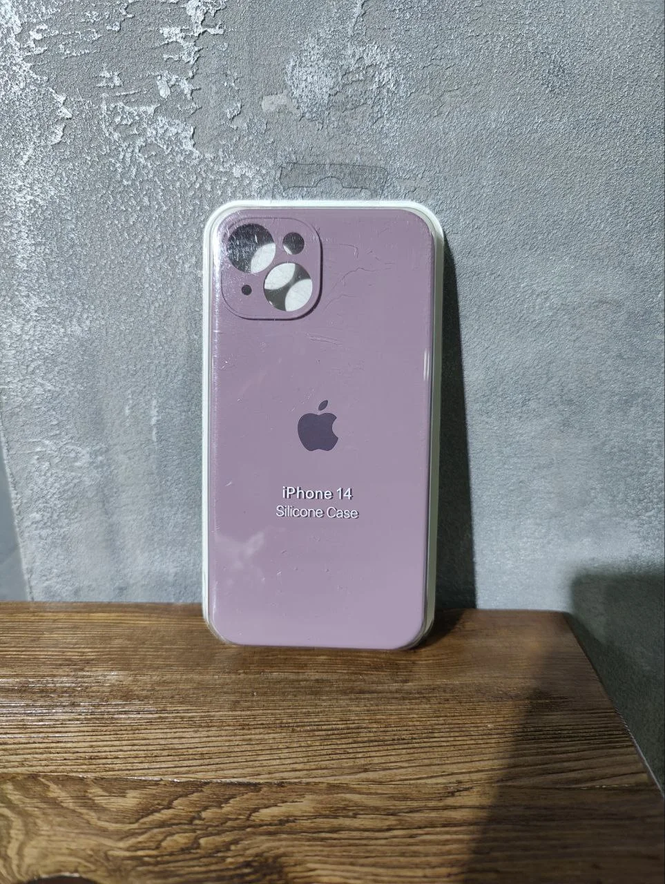 Чехлы для iPhone 14