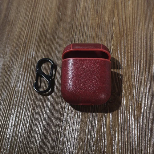 Купить Чехол Apple AirPods кожанный красный Чехол Apple AirPods кожанный красный