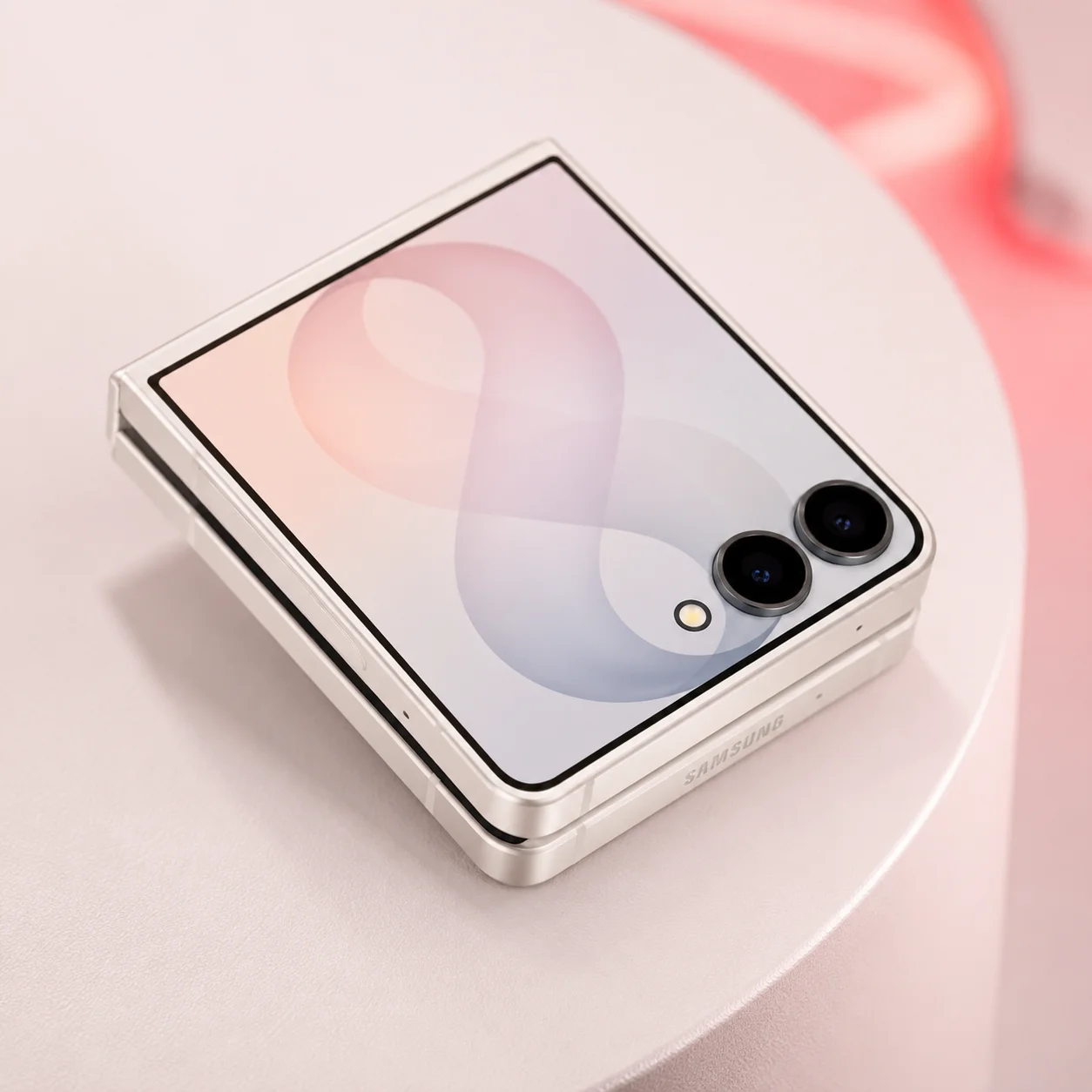 Samsung Galaxy Z Flip 8 12/256Gb (SM-F776B) Cream (Кремовый)