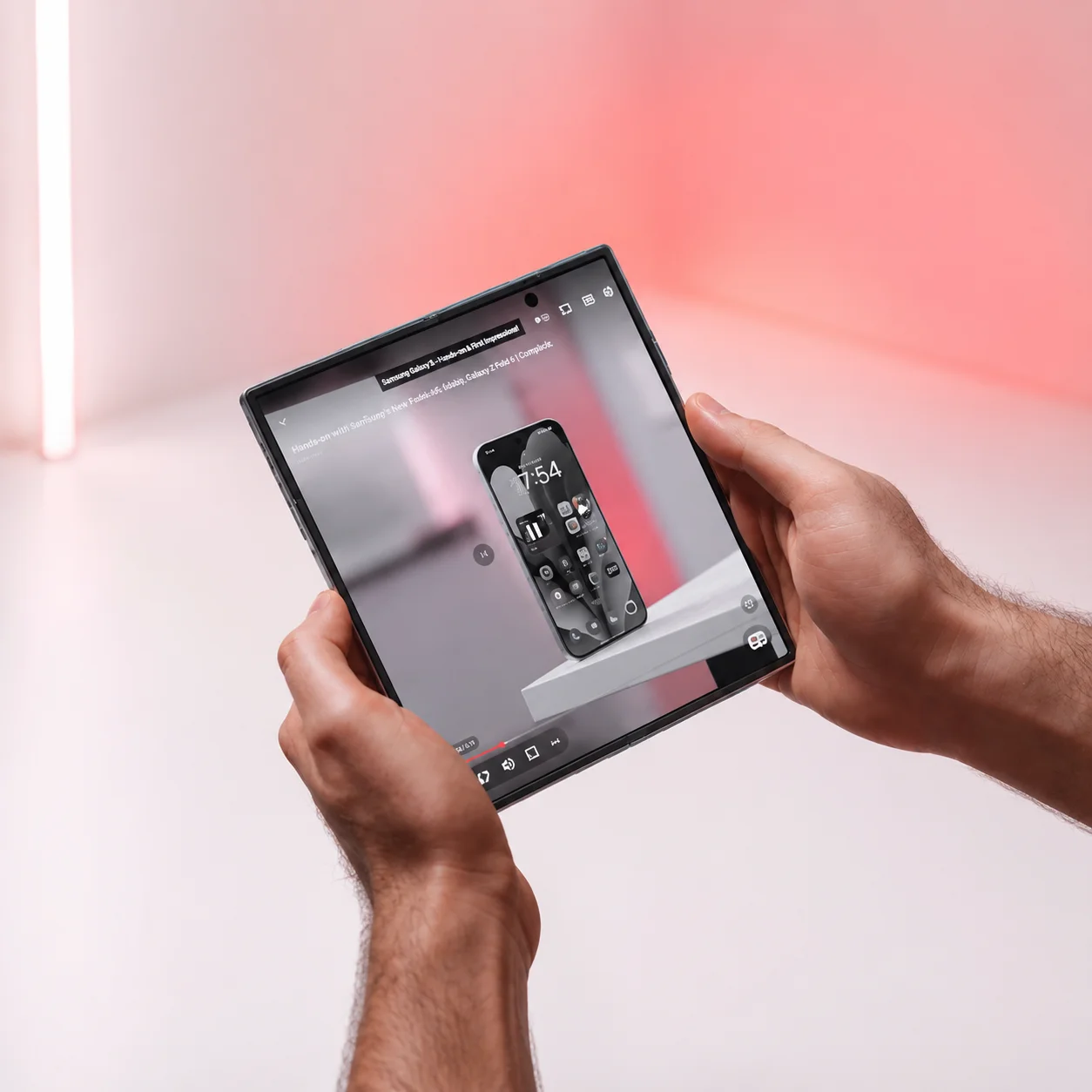 Samsung Galaxy Z Fold 8 12/256Gb (SM-F971B) Graphite (Графит)