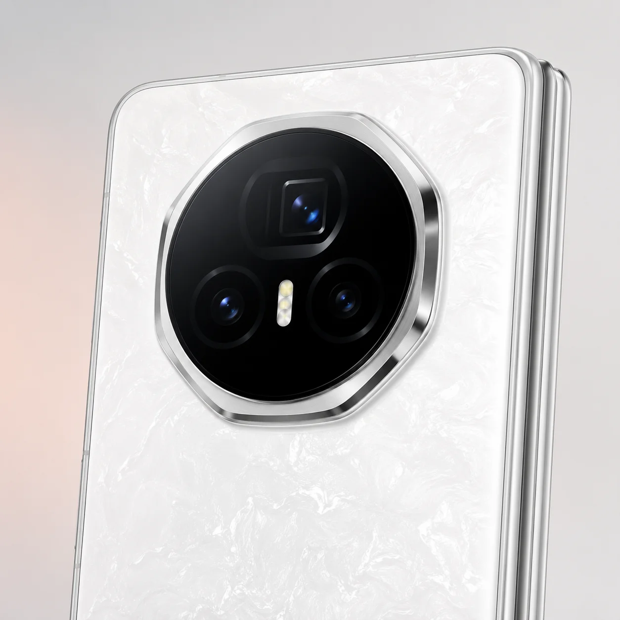 Honor Magic V6 12/512Gb (CN) White (Белый)