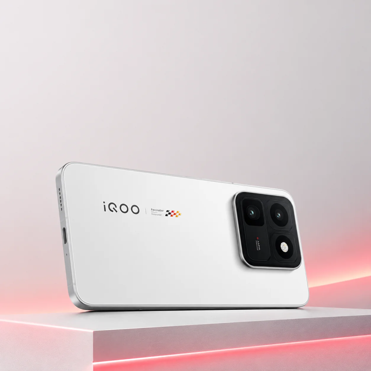 iQOO 15T 12/256Gb (CN) White (Белый)
